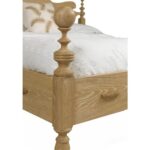 Miral Karyola, masif ahşap karyola, klasik karyola tasarımı, özel üretim karyola, torna ayaklı yatak, zamansız mobilya, offline lüks, sessiz zenginlik, sustainable furniture, custom made bed, contemporary furniture Istanbul, Ege evi mobilyası, Yunan adaları tarzı mobilya, Urla Bodrum Çeşme yazlık ev mobilyası