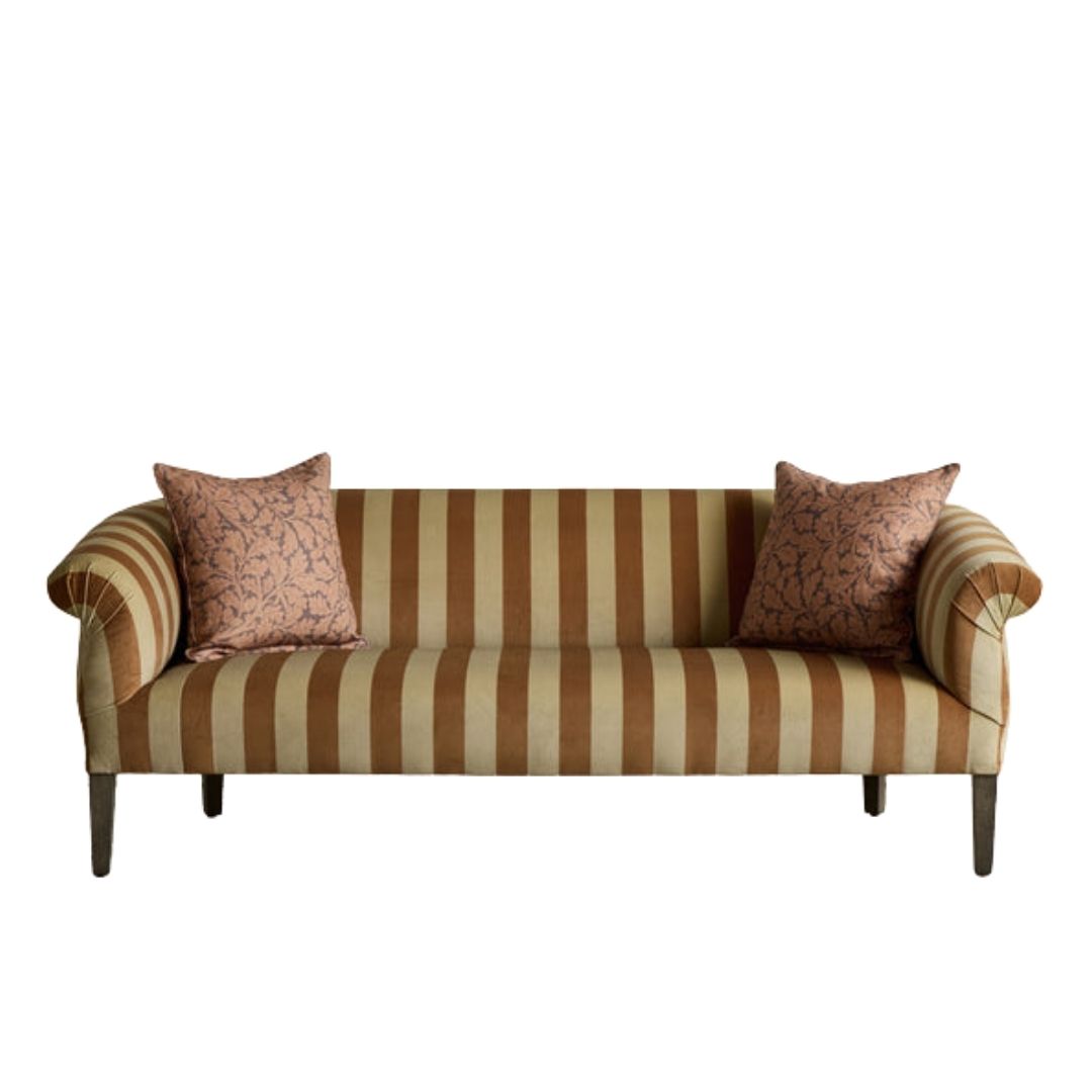 özel üretim kanepe, özel ölçü mobilya, sipariş mobilya, ısmarlama kanepe, bohem chic kanepe, coastal tarz kanepe, çizgili döşeme kanepe, retro chic kanepe, lüks salon kanepe, modern klasik kanepe, el işçiliği kadife kanepe, vintage kanepe tasarımı, Soho Home kanepe, Soho House interior, Urban Outfitters home tarzı kanepe, Anthropologie home mobilya, Zara Home kanepe, çizgili velvet kanepe, İngiliz tarzı salon kanepe