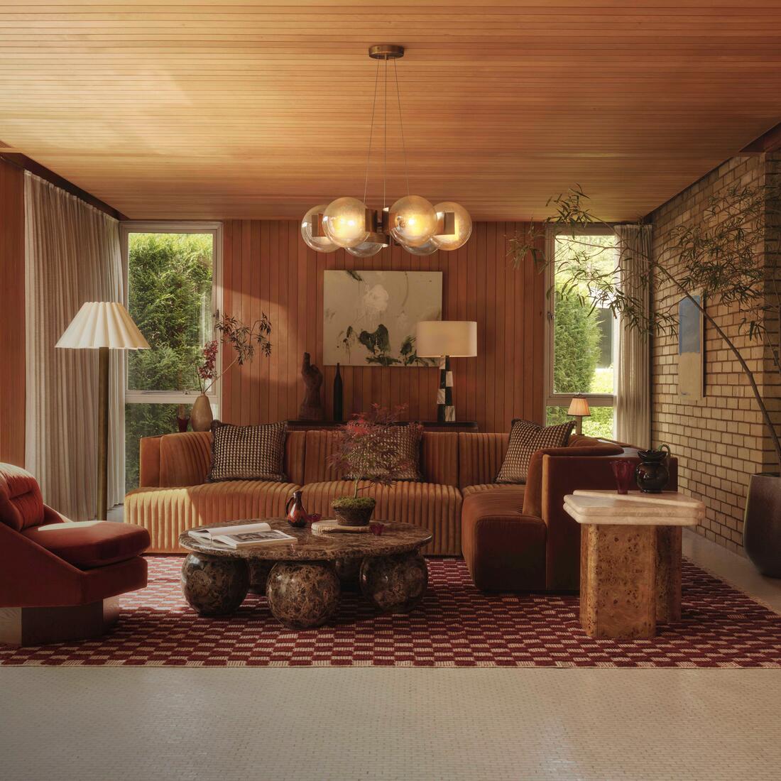 özel üretim kanepe, özel ölçü mobilya, sipariş mobilya, ısmarlama kanepe, modüler loca kanepe, restoran loca koltuğu, bar loca koltuğu, kafe kanepe, modern velvet kanepe, çizgili dikişli kanepe, minimal tasarım kanepe, lüks oturma grubu, Soho Home kanepe, Soho House interior, Urban Outfitters home tarzı kanepe, Anthropologie home mobilya, Zara Home kanepe, retro velvet kanepe, mimari mekân tasarım kanepe
