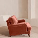 özel üretim kanepe, özel ölçü mobilya, sipariş mobilya, ısmarlama kanepe, bohem tasarım kanepe, İngiliz tarzı kanepe, kadife kaplama kanepe, leke tutmaz kumaş kanepe, retro klasik kanepe, minimal chic kanepe, lüks oturma grubu, el işçiliği kadife kanepe, salon için konforlu kanepe, Soho Home kanepe, Soho House interior, Urban Outfitters home tarzı kanepe, Anthropologie home mobilya, Zara Home kanepe, soft green velvet sofa, timeless design kanepe