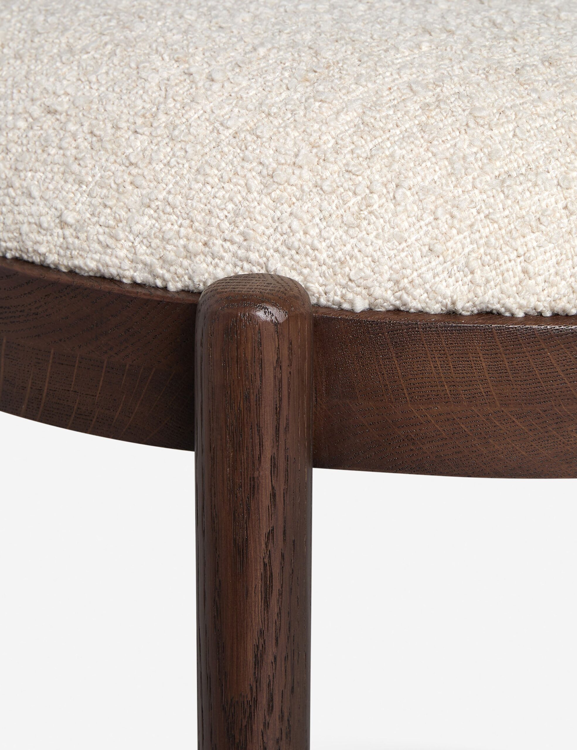 talent design, teral sandalye, masif kestane sandalye, cilalı ahşap sandalye, yuvarlak form sandalye, kısa sırtlı sandalye, doğal ahşap yemek sandalyesi, rustik şık sandalye, modern country sandalye, minimal tasarım sandalye, özel üretim ahşap sandalye, el yapımı ahşap sandalye, salon sandalyesi, mutfak sandalyesi, kafe sandalyesi, bohem tarz sandalye
