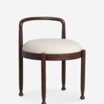 talent design, teral sandalye, masif kestane sandalye, cilalı ahşap sandalye, yuvarlak form sandalye, kısa sırtlı sandalye, doğal ahşap yemek sandalyesi, rustik şık sandalye, modern country sandalye, minimal tasarım sandalye, özel üretim ahşap sandalye, el yapımı ahşap sandalye, salon sandalyesi, mutfak sandalyesi, kafe sandalyesi, bohem tarz sandalye