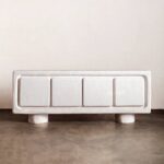 Arel Dolap, modern dolap, heykelsi tasarım mobilya, özel üretim dolap, minimalist depolama ünitesi, avangart mobilya, silindirik ayaklı dolap, sustainable furniture, custom made cabinet, contemporary furniture Istanbul, coastal home mobilya, Urla Bodrum Çeşme yazlık ev mobilyası