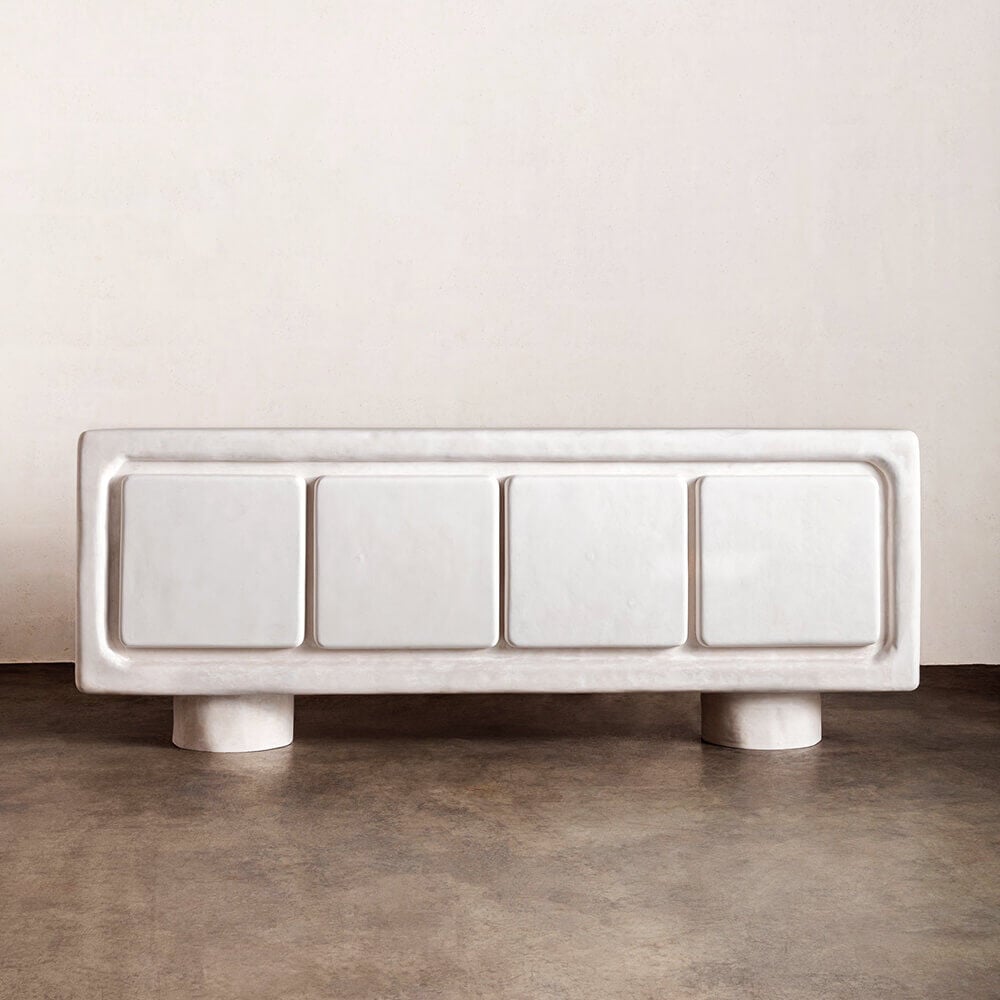 Arel Dolap, modern dolap, heykelsi tasarım mobilya, özel üretim dolap, minimalist depolama ünitesi, avangart mobilya, silindirik ayaklı dolap, sustainable furniture, custom made cabinet, contemporary furniture Istanbul, coastal home mobilya, Urla Bodrum Çeşme yazlık ev mobilyası