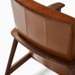 zamansız estetik, doğal modernizm, midimalizm, kişiselleştirilmiş tasarım, Ege sahil evi mobilyası, Yunan adaları ilhamı, offline lüks, dalga formu etkisi, Maison Française dekorasyon dili, minimal modern berjer, masif ceviz ahşap koltuk, doğal deri kaplama koltuk, özel üretim mobilya, Nişantaşı tasarım mağazası
