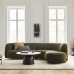 köşe kanepe, modern köşe kanepe, oval form kanepe, yeşil kumaş kaplama kanepe, masif ayaklı köşe kanepe, zamansız tasarım kanepe, coastal ev mobilyası, kişiye özel üretim kanepe, Maison Française dekorasyon dili, Talent Design Nişantaşı