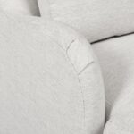 frisel koltuk, zamansız tasarım koltuk, keten kumaş koltuk, modern minimal koltuk, Maison Française dekorasyon, doğal ahşap iskeletli koltuk, sürdürülebilir mobilya, Ege sahil evi dekorasyonu, çağdaş yaşam alanı mobilyası, Talent Design Nişantaşı