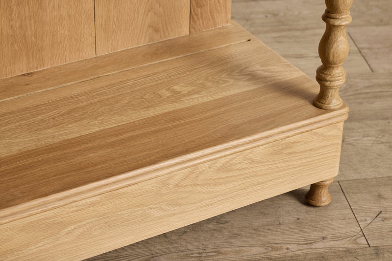 talent design, lunero kitaplık, masif ahşap kitaplık, modern kitaplık, klasik detaylı kitaplık, özel üretim mobilya, özel ölçü mobilya, sipariş mobilya, ısmarlama mobilya, custom made bookcase, handcrafted furniture