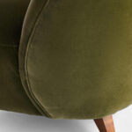 Melora Berjer, modern berjer tasarımı, kadife berjer, özel üretim berjer, lüks oturma koltuğu, minimalist berjer, rahat berjer, doğal ahşap mobilya, sustainable furniture, custom made armchair, contemporary furniture Istanbul, coastal home mobilya, Urla Bodrum Çeşme yazlık ev mobilyası