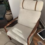 Narel Koltuk, modern koltuk tasarımı, ceviz ahşap koltuk, özel üretim koltuk, lüks berjer, minimalist koltuk, deri detaylı koltuk, sustainable furniture, custom made armchair, contemporary furniture Istanbul, coastal home mobilya, Urla Bodrum Çeşme yazlık ev mobilyası