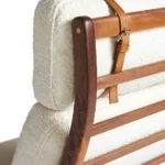 Narel Koltuk, modern koltuk tasarımı, ceviz ahşap koltuk, özel üretim koltuk, lüks berjer, minimalist koltuk, deri detaylı koltuk, sustainable furniture, custom made armchair, contemporary furniture Istanbul, coastal home mobilya, Urla Bodrum Çeşme yazlık ev mobilyası