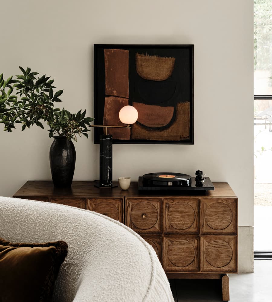 talent design, orello pikap dolabı, plak dolabı, masif meşe dolap, pikap ünitesi, modern plak mobilyası, özel üretim mobilya, özel ölçü mobilya, sipariş mobilya, ısmarlama mobilya, handcrafted record cabinet, turntable stand