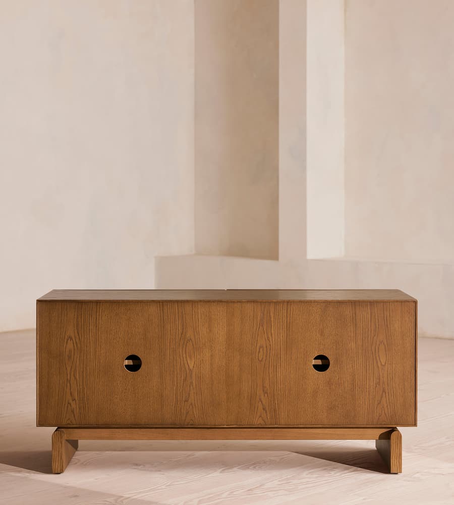 talent design, orello pikap dolabı, plak dolabı, masif meşe dolap, pikap ünitesi, modern plak mobilyası, özel üretim mobilya, özel ölçü mobilya, sipariş mobilya, ısmarlama mobilya, handcrafted record cabinet, turntable stand