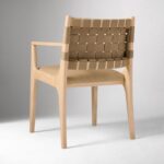 dokuma sırtlı sandalye, masif ahşap sandalye, modern yemek sandalyesi, minimal sandalye tasarımı, doğal cila mobilya, zamansız sandalye modeli, Maison Française dekorasyon dili, coastal ev mobilyası, Talent Design sandalye, kişiye özel üretim sandalye