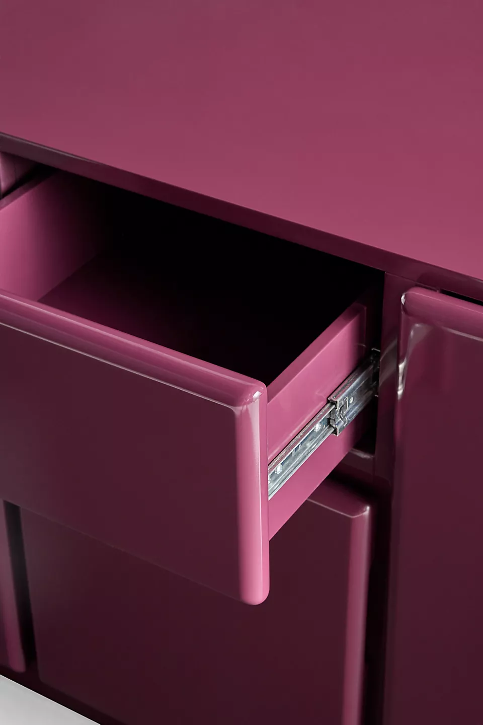 talent design, solera büfe, sarı büfe, modern büfe, lake büfe, minimalist büfe, contemporary sideboard, renkli dolap, özel üretim mobilya, özel ölçü mobilya, sipariş mobilya, ısmarlama mobilya, handcrafted sideboard, custom made buffet