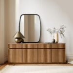özel üretim tv ünitesi, masif meşe tv sehpası, modern yivli tv ünitesi, sipariş mobilya, ısmarlama mobilya, coastal interior tv unit, Bodrum yazlık ev mobilya, Urla modern tv ünitesi, Zara Home TV ünitesi ilhamı, Soho Home console style, West Elm media console, Anthropologie living room