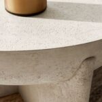 beton görünümlü sehpa, yuvarlak modern sehpa, minimal coffee table, heykelsi form sehpa, zamansız tasarım sehpa, Maison Française dekorasyon, coastal ev mobilyası, iç dış mekân sehpa, Talent Design özel üretim, sürdürülebilir tasarım mobilya