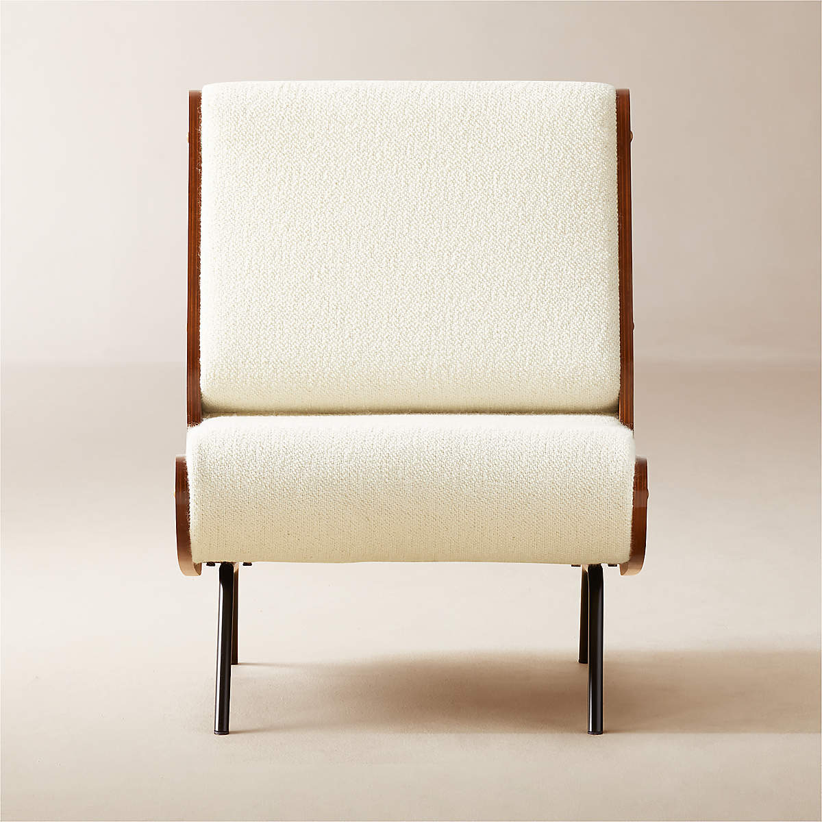 talent design, branella koltuk, modern koltuk, midcentury koltuk, lounge chair, ahşap yan panelli koltuk, krem kumaş koltuk, retro modern koltuk, özel üretim mobilya, sipariş mobilya, özel ölçü mobilya, ısmarlama mobilya, handcrafted chair, custom made lounge chair