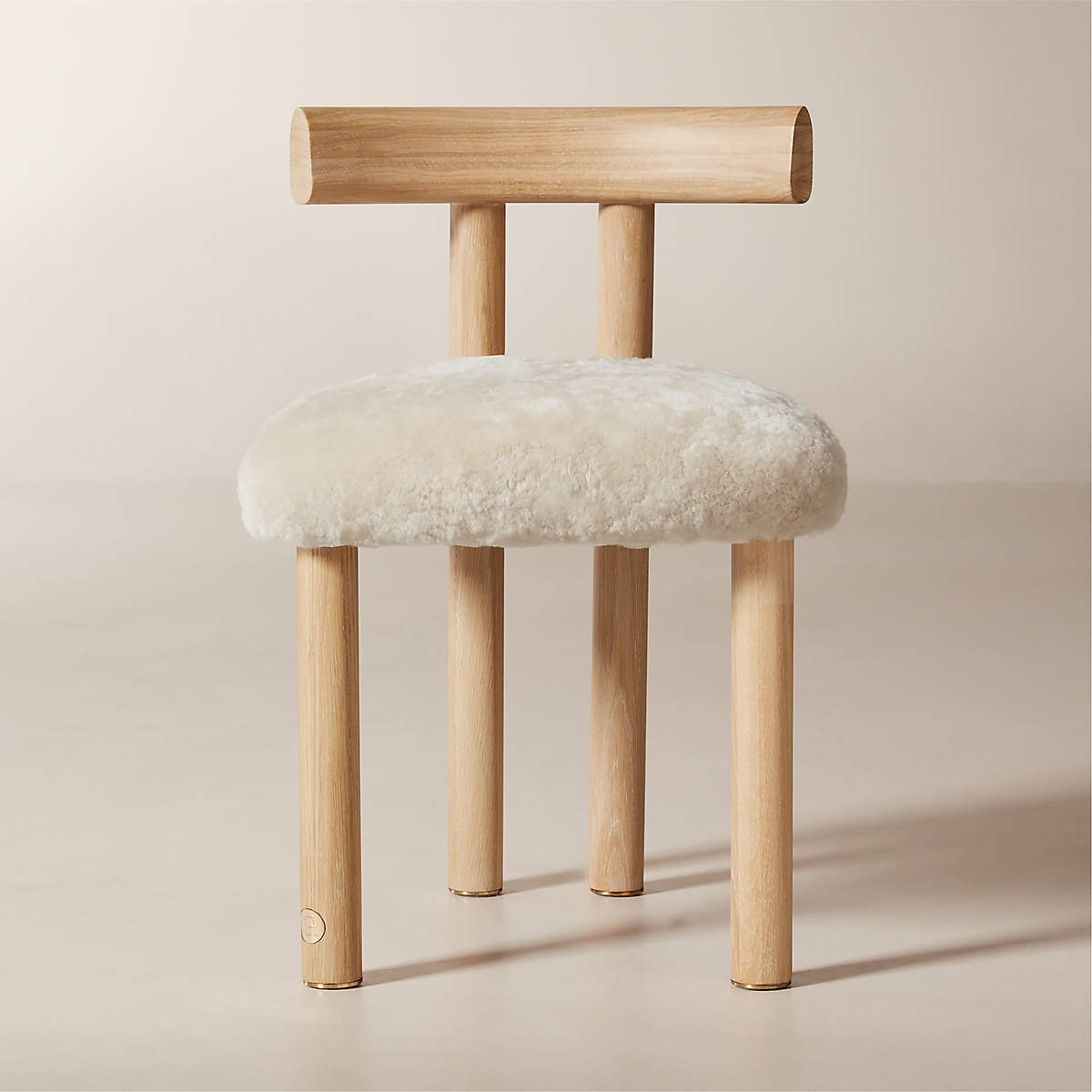 talent design, falden sandalye, İskandinav sandalye, koyun postu döşeme, minimal sandalye, doğal ahşap sandalye, modern tasarım sandalye, özel üretim mobilya, sipariş mobilya, ısmarlama mobilya, özel ölçü sandalye
