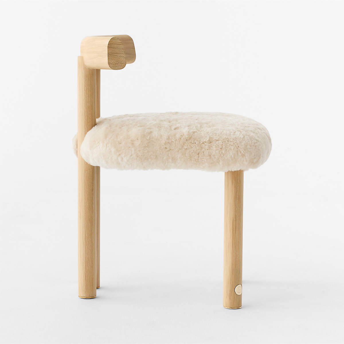 talent design, falden sandalye, İskandinav sandalye, koyun postu döşeme, minimal sandalye, doğal ahşap sandalye, modern tasarım sandalye, özel üretim mobilya, sipariş mobilya, ısmarlama mobilya, özel ölçü sandalye