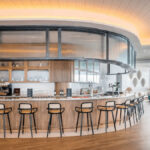 talent design, faven bar sandalyesi, rattan sırtlıklı sandalye, modern bar sandalyesi, pirinç detaylı sandalye, özel üretim mobilya, sipariş mobilya, ısmarlama mobilya, özel ölçü bar sandalyesi, ahşap bar sandalyesi