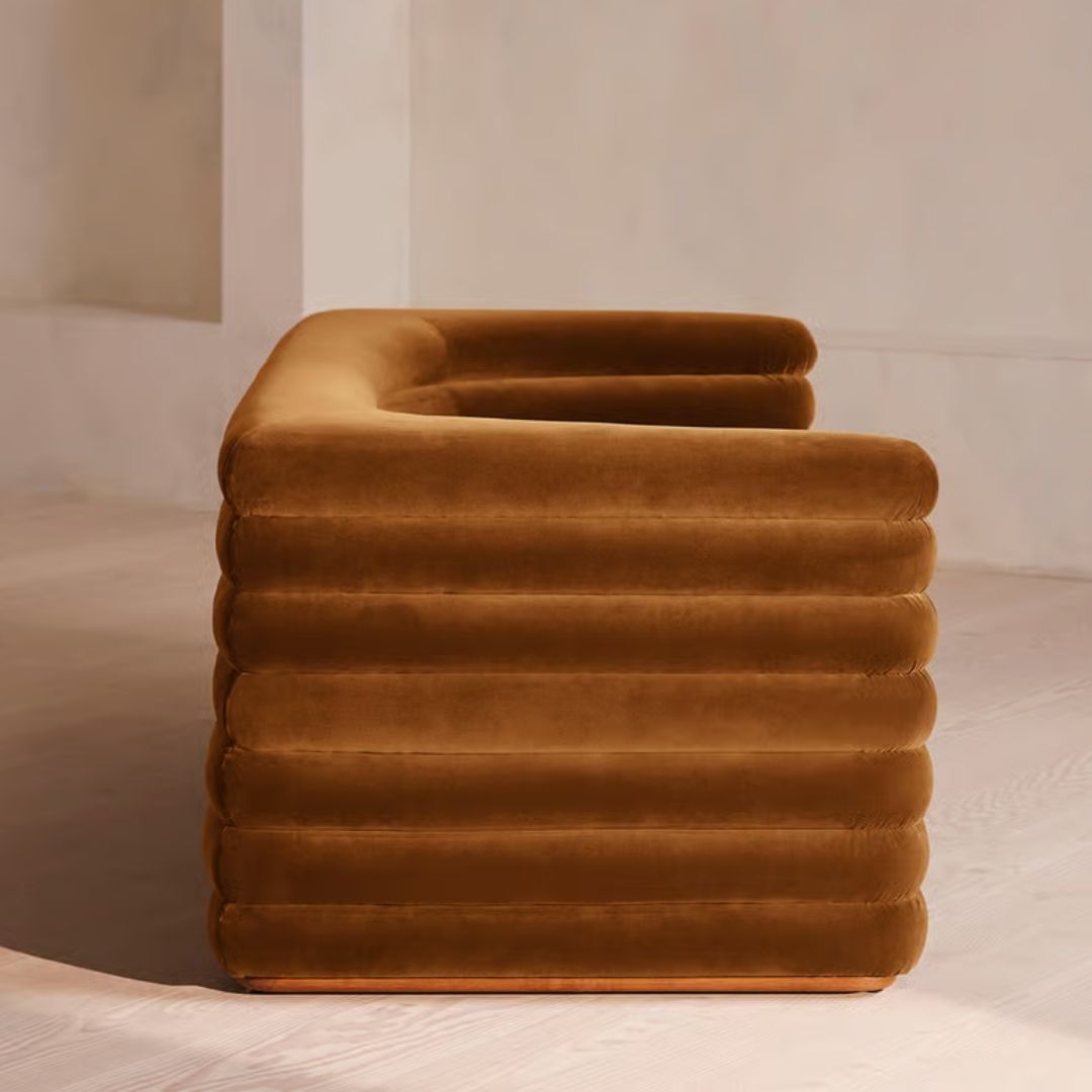 morvia kanepe, modern kadife kanepe, tüp form koltuk, özel üretim mobilya, ısmarlama kanepe, retro modern sofa, statement couch, handcrafted furniture, lüks koltuk, talent design kanepe