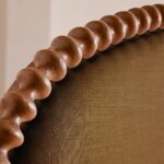 keten döşemeli karyola, boncuk detaylı yatak başlığı, kavisli başlık tasarımı, modern rustik karyola, özel üretim, sipariş mobilya, ısmarlama mobilya, talent design karyola