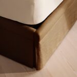 keten döşemeli karyola, boncuk detaylı yatak başlığı, kavisli başlık tasarımı, modern rustik karyola, özel üretim, sipariş mobilya, ısmarlama mobilya, talent design karyola