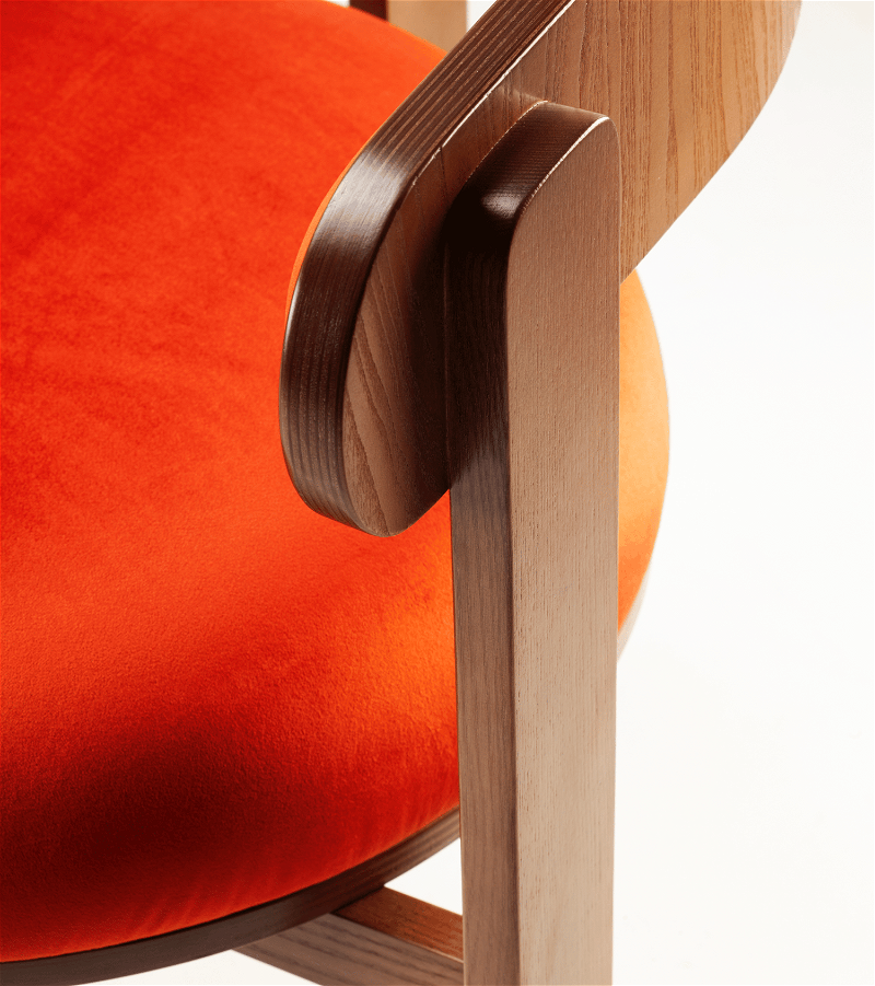 talent design, vara sandalye, modern ahşap sandalye, kavisli sırtlı sandalye, yuvarlak oturumlu sandalye, turuncu döşemeli sandalye, hardal kumaş sandalye, beyaz kumaş sandalye, yeşil kumaş sandalye, yemek masası sandalyesi, özel ölçü mobilya, sipariş mobilya, ısmarlama mobilya, özel üretim mobilya, handcrafted chair, custom made chair
