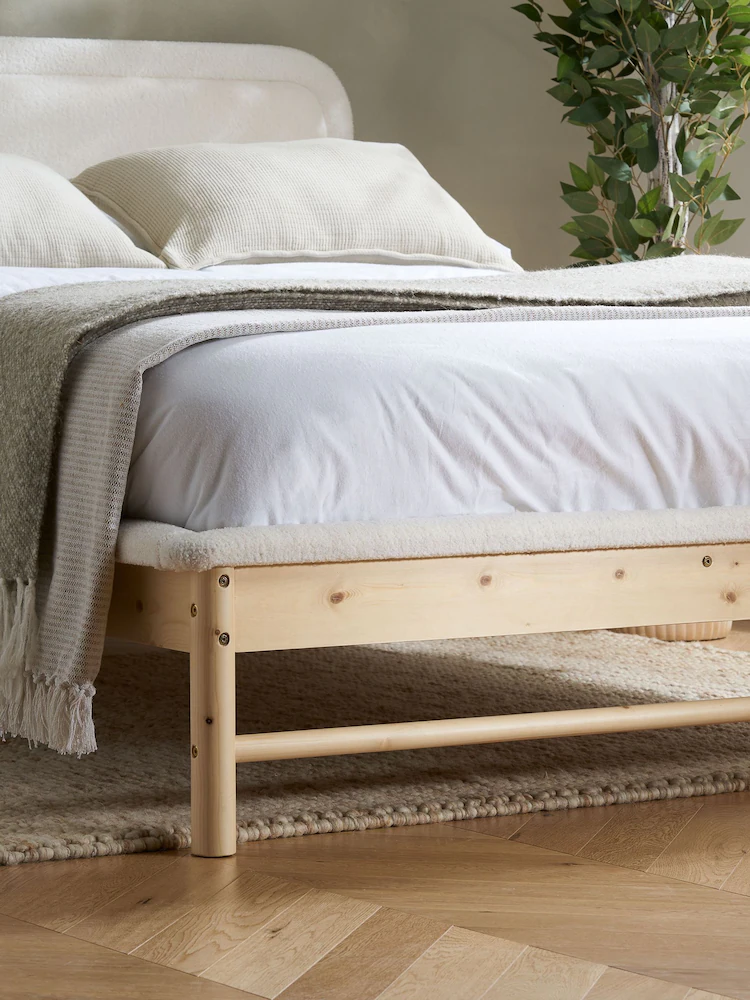 Alvor karyola, scandinavian bed, nordic furniture, organic minimal bed, frama style bed, muuto furniture, natural wood bed, minimal bedroom design, özel üretim mobilya, sipariş mobilya, ısmarlama mobilya, özel ölçü karyola, handmade furniture istanbul, talent design nişantaşı