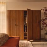 yivli kapak gardırop, modern gardırop, masif ahşap gardırop, özel üretim gardırop, sipariş gardırop, ısmarlama mobilya, giyinme odası dolabı, meşe gardırop, ceviz gardırop, minimal gardırop, talent design gardırop, arasta gardırop, özel ölçü mobilya, özel üretim mobilya, sipariş mobilya, ısmarlama mobilya