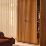 yivli kapak gardırop, modern gardırop, masif ahşap gardırop, özel üretim gardırop, sipariş gardırop, ısmarlama mobilya, giyinme odası dolabı, meşe gardırop, ceviz gardırop, minimal gardırop, talent design gardırop, arasta gardırop, özel ölçü mobilya, özel üretim mobilya, sipariş mobilya, ısmarlama mobilya