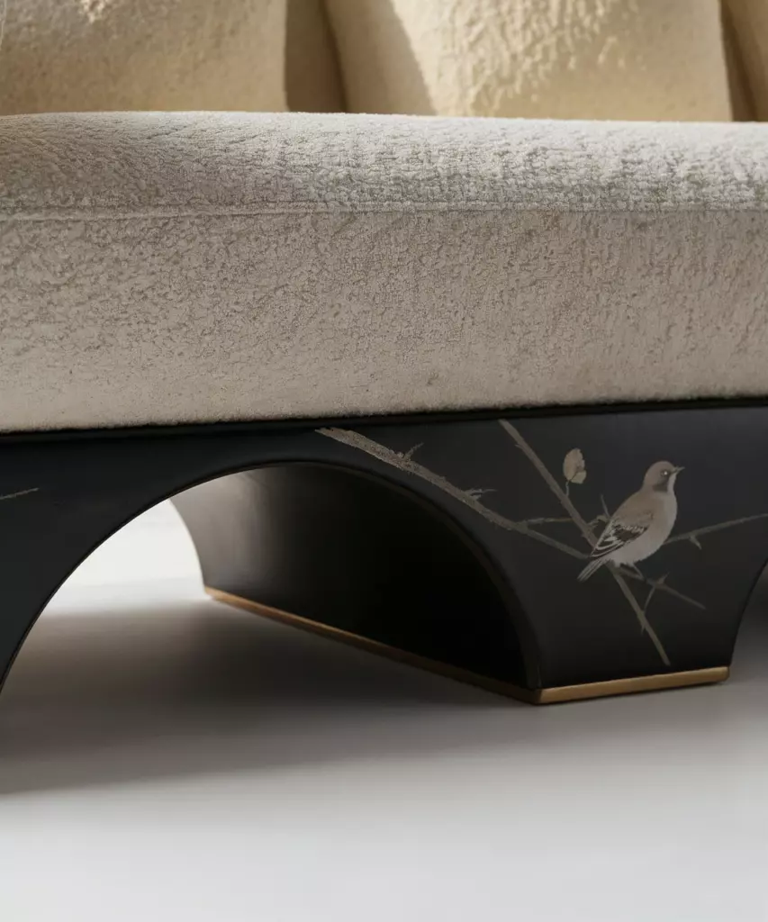 arelno kanepe, el işçiliği lake kanepe, bouclé modern sofa, siyah motifli kanepe, heykelsi modern koltuk, özel üretim kanepe, ısmarlama mobilya, sipariş mobilya, talent design sofa