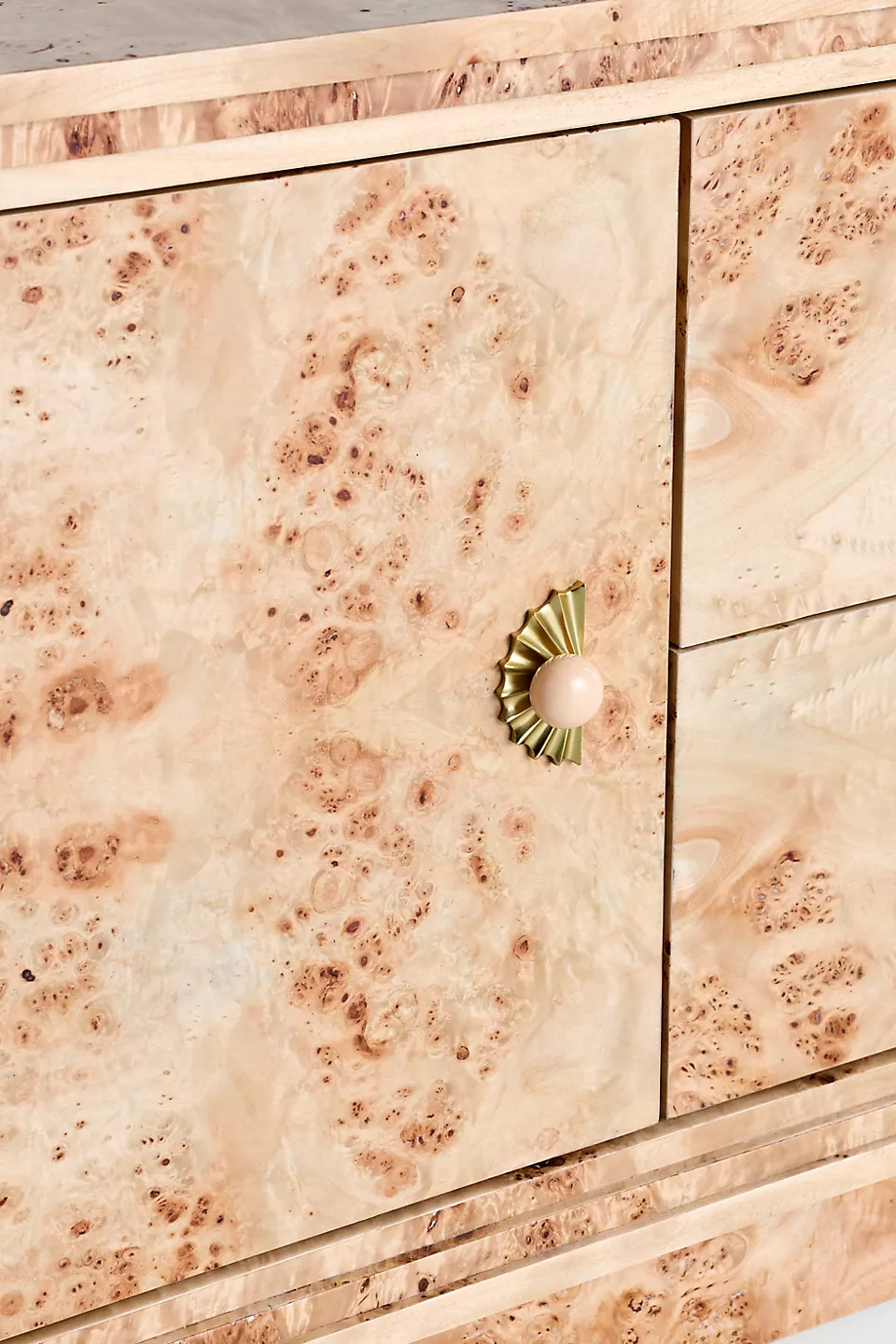 özel üretim büfe, özel ölçü büfe, sipariş büfe, ısmarlama büfe, kök ağaç kaplama büfe, art deco büfe, lüks depolama mobilyası, yuvarlatılmış form büfe, talent design büfe