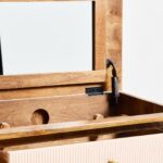 elvan makyaj masası, masif ahşap makyaj masası, açılır aynalı makyaj masası, ahşap makyaj masası modeli, tasarım makyaj masası, yatak odası makyaj masası, doğal ahşap mobilya, butik mobilya tasarımı, modern makyaj masası, özel üretim makyaj masası, özel ölçü makyaj masası, sipariş mobilya, ısmarlama mobilya, talent design makyaj masası