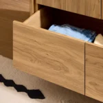 helmet gardırop, modern meşe gardırop, japandi dolap, doğal ahşap dolap, minimal gardırop, özel üretim dolap, sipariş mobilya, ısmarlama mobilya, talent design gardırop