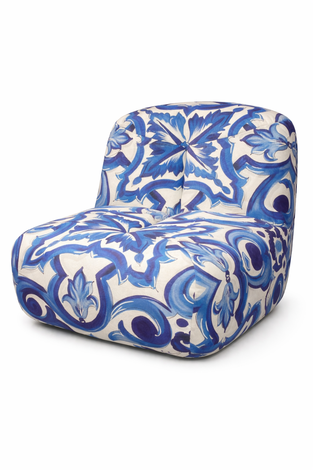 majolica koltuk, desenli tasarım koltuk, el boyaması desen koltuk, özel üretim koltuk, özel ölçü koltuk, sipariş mobilya, ısmarlama mobilya, majolika desen kumaş, akdeniz stili koltuk, modern sanat koltuğu, talent design koltuk