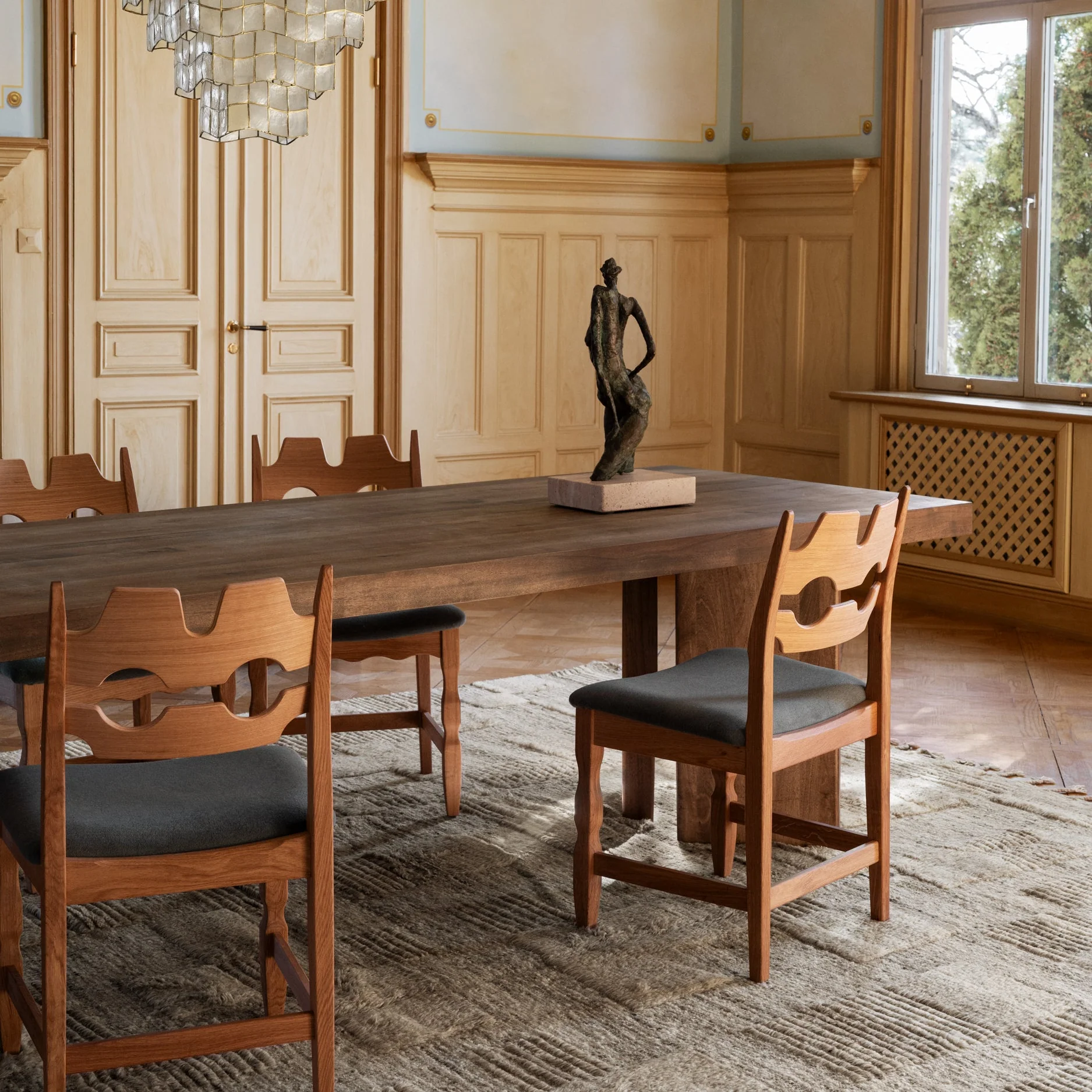 talforas sandalye, masif meşe sandalye, oyma sırtlı sandalye, folk modern sandalye, artisanal ahşap sandalye, özel üretim sandalye, sipariş mobilya, ısmarlama mobilya, talent design chair