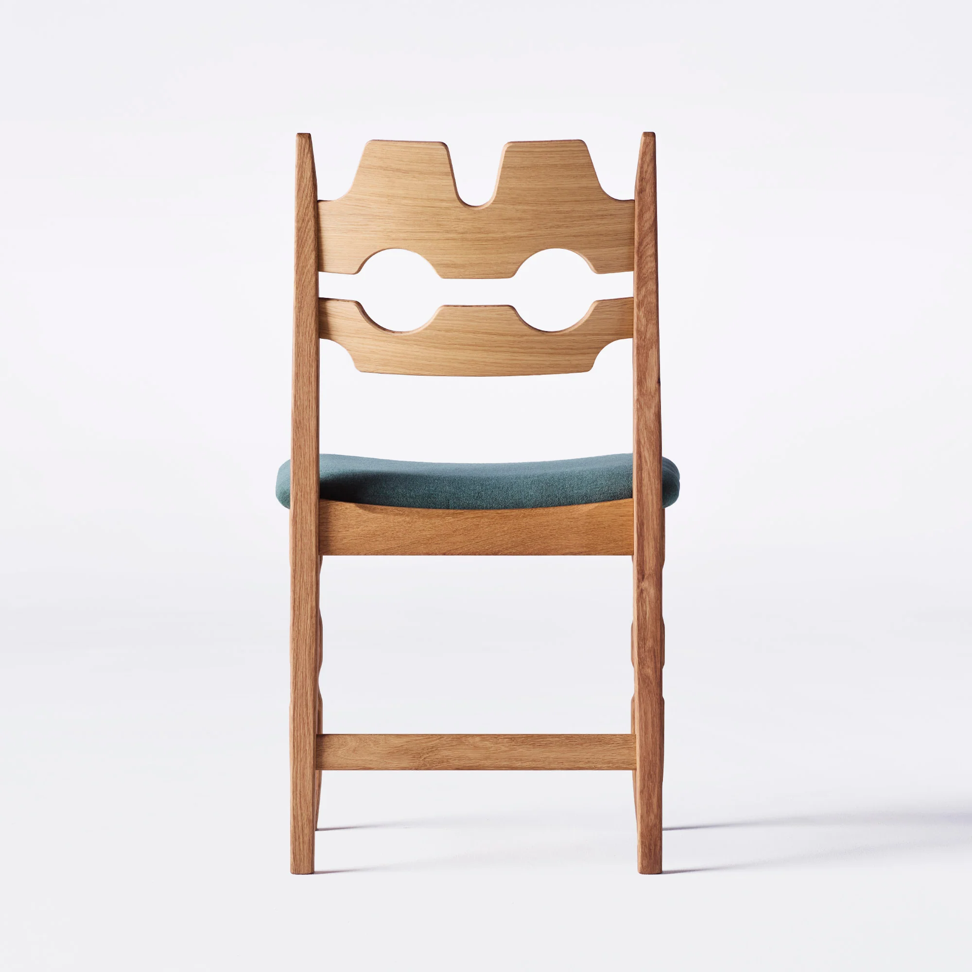 talforas sandalye, masif meşe sandalye, oyma sırtlı sandalye, folk modern sandalye, artisanal ahşap sandalye, özel üretim sandalye, sipariş mobilya, ısmarlama mobilya, talent design chair