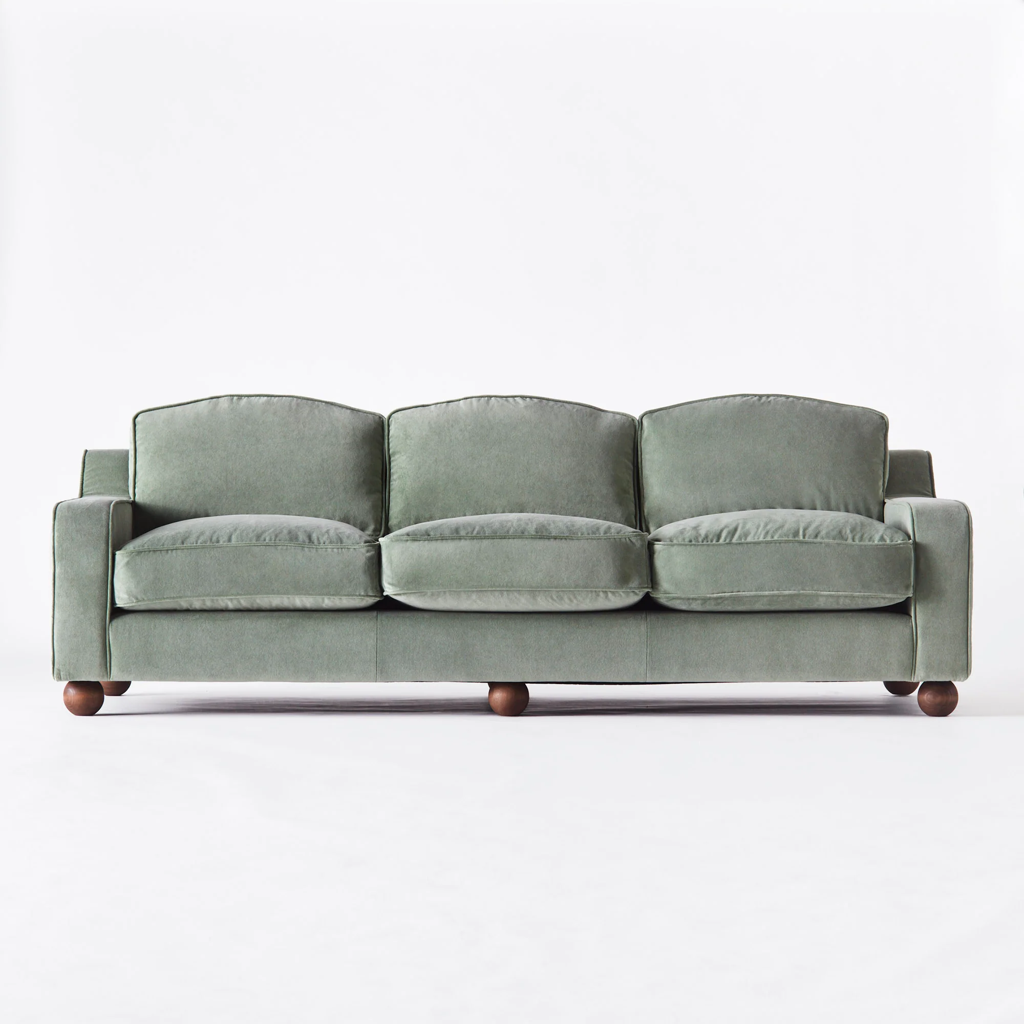 talmaro kanepe, küresel ayaklı kanepe, retro modern sofa, kadife modern kanepe, özel üretim kanepe, sipariş mobilya, ısmarlama mobilya, talent design sofa