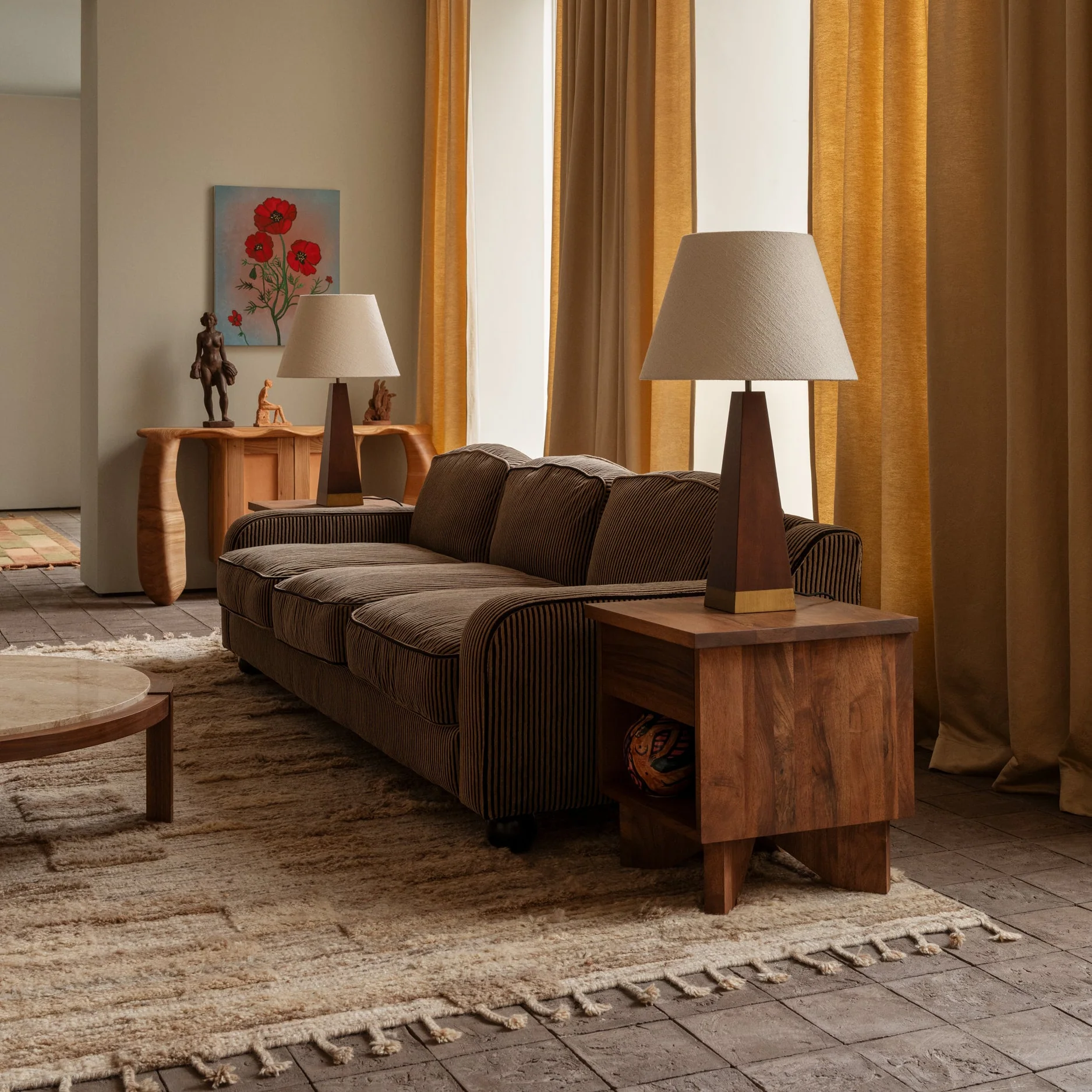 talmaro kanepe, küresel ayaklı kanepe, retro modern sofa, kadife modern kanepe, özel üretim kanepe, sipariş mobilya, ısmarlama mobilya, talent design sofa