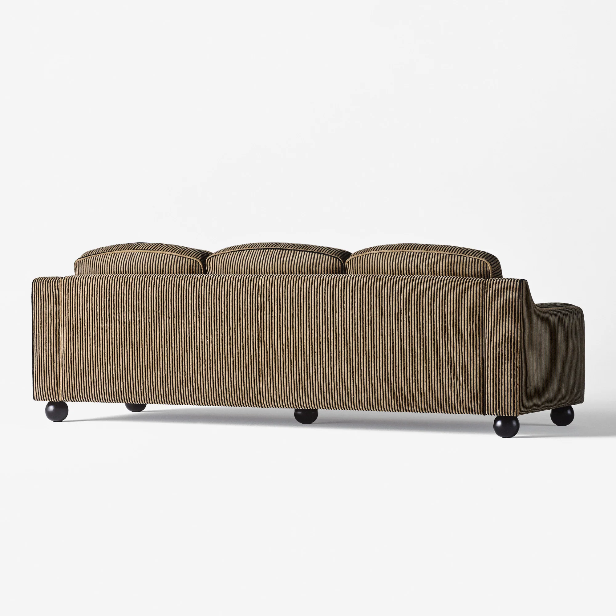talmaro kanepe, küresel ayaklı kanepe, retro modern sofa, kadife modern kanepe, özel üretim kanepe, sipariş mobilya, ısmarlama mobilya, talent design sofa