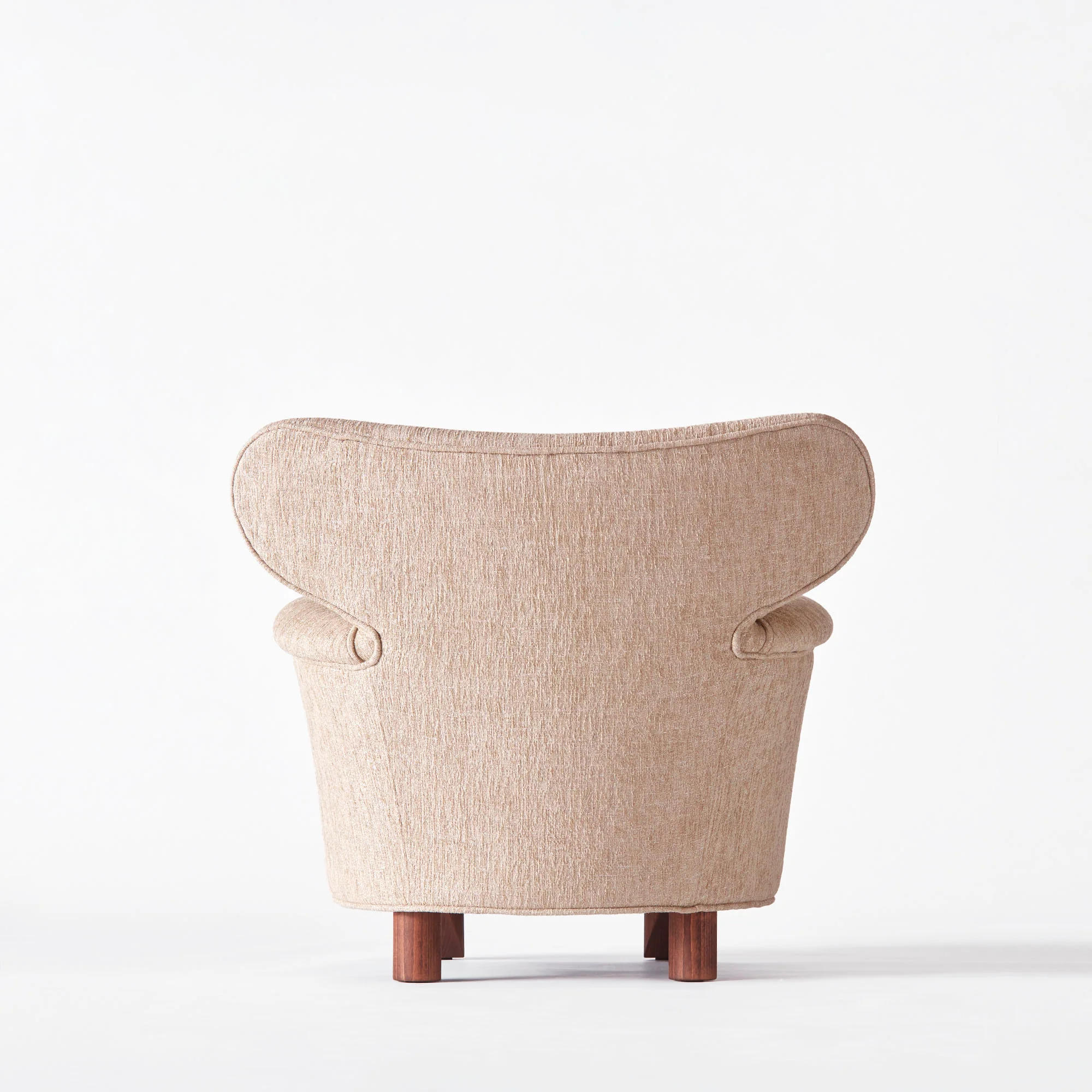 talmina berjer, kelebek sırtlı koltuk, scandinavian modern berjer, yuvarlak oturum berjer, özel üretim koltuk, sipariş mobilya, ısmarlama mobilya, talent design berjer