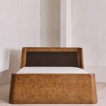 kavisli masif ahşap yatak tasarım, art deco stil özel ölçü karyola, ceviz kaplama lüks yatak modeli, sipariş mobilya yatak odası tasarımı, ısmarlama mobilya modern bed frame