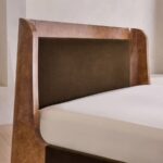 kavisli masif ahşap yatak tasarım, art deco stil özel ölçü karyola, ceviz kaplama lüks yatak modeli, sipariş mobilya yatak odası tasarımı, ısmarlama mobilya modern bed frame