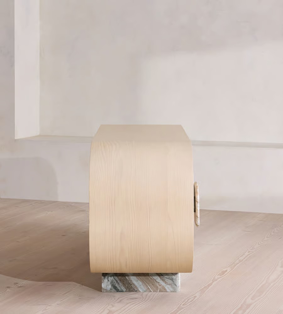 kavisli gövdeli masif ahşap büfe, traverten kulplu modern sideboard, traverten kaideli tasarım büfe, oval form masif ahşap konsol büfe, özel üretim traverten detaylı büfe