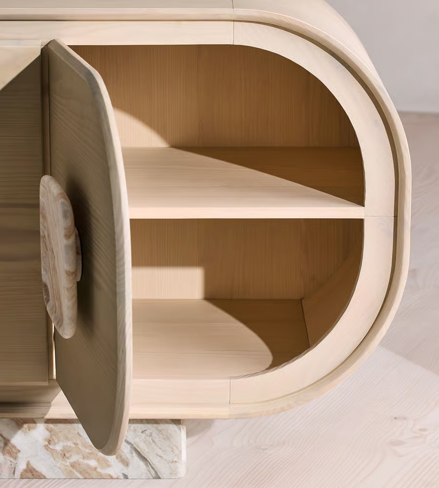 kavisli gövdeli masif ahşap büfe, traverten kulplu modern sideboard, traverten kaideli tasarım büfe, oval form masif ahşap konsol büfe, özel üretim traverten detaylı büfe