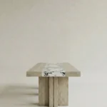 masif mese mermer intarsia yemek masasi, coklu ayakli modern dining table tasarimi, ozel uretim ahsap masa tasarimi, tas inlay detayli modern masa, mimari heykelsi yemek masasi