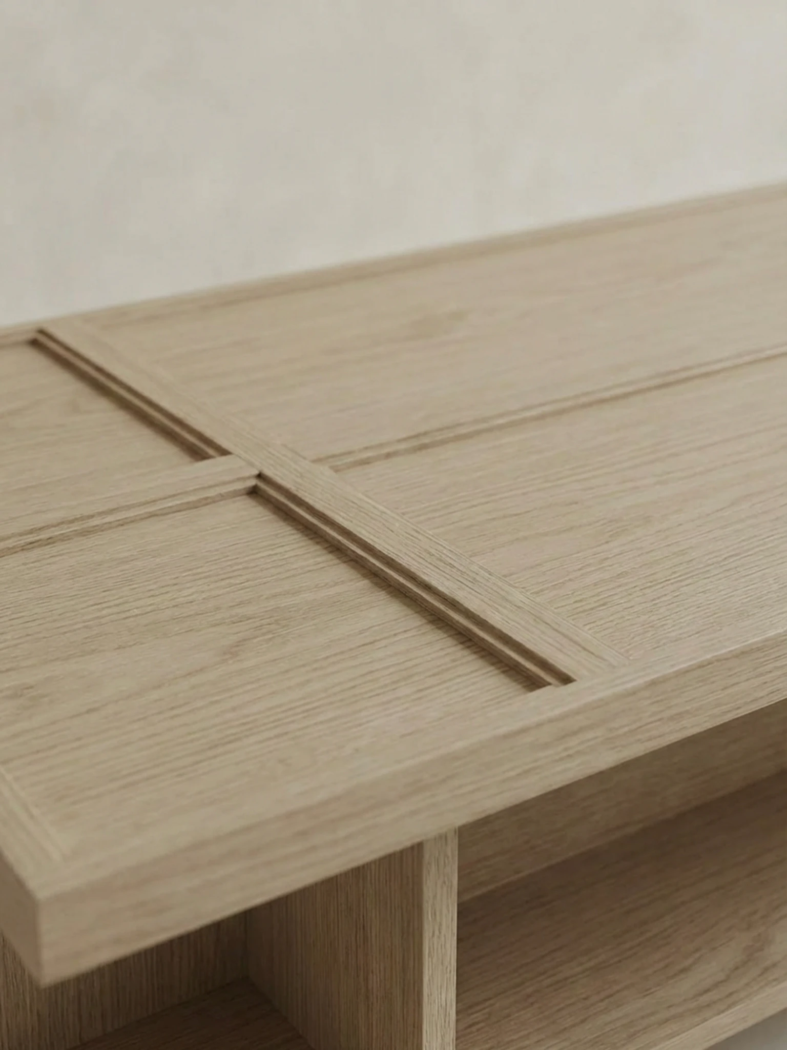 masif mese panel yuzey orta sehpa, acik rafli modern coffee table tasarimi, ozel uretim ahsap orta sehpa, grid form minimal sehpa tasarimi, panel detayli modern orta sehpa