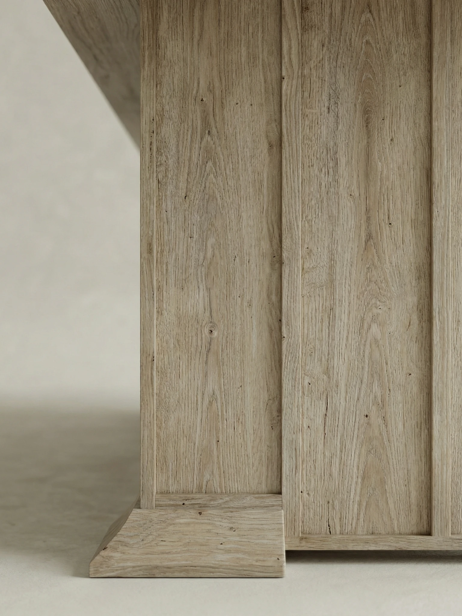 masif mese ahsap tabla panel ayak masa, dikey panel detayli modern yemek masasi, ozel uretim ahsap dining table tasarimi, monolitik modern masa japandi stil, panel govdeli heykelsi masa